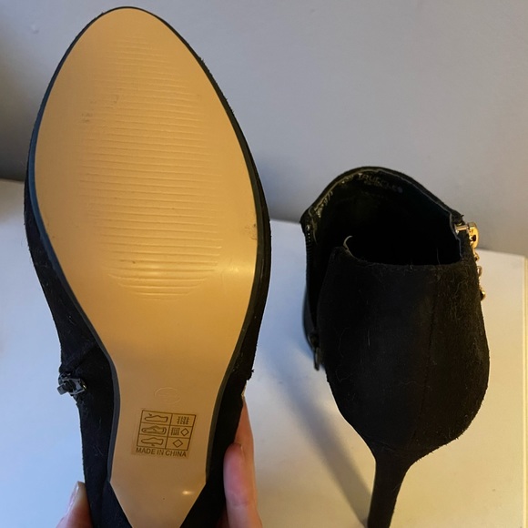 SOLD - BLACK ANKLE BOOTS - sz 37 - Picture 5 of 5